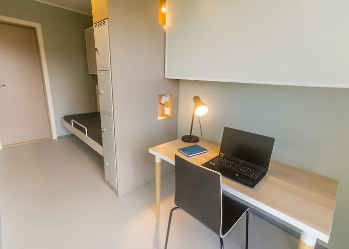 ホステル モンタナ