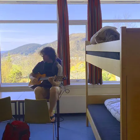 Montana Hostel *