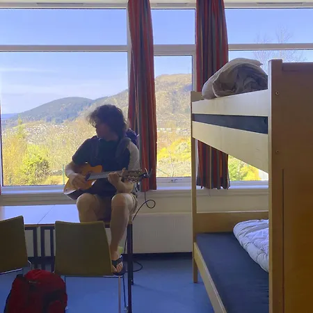 Montana Hostel *